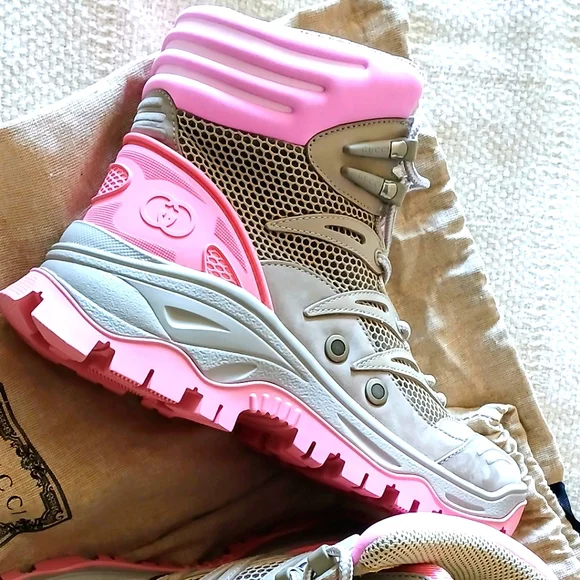 New. Gucci lace up booties - Picture 1 of 12